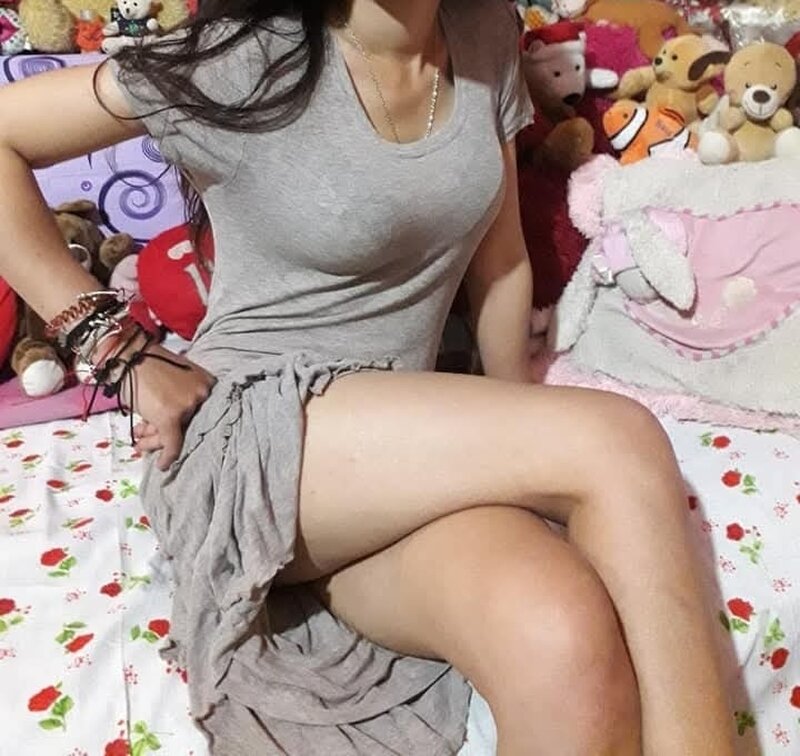 Servicii totale, suntem 2 fete.